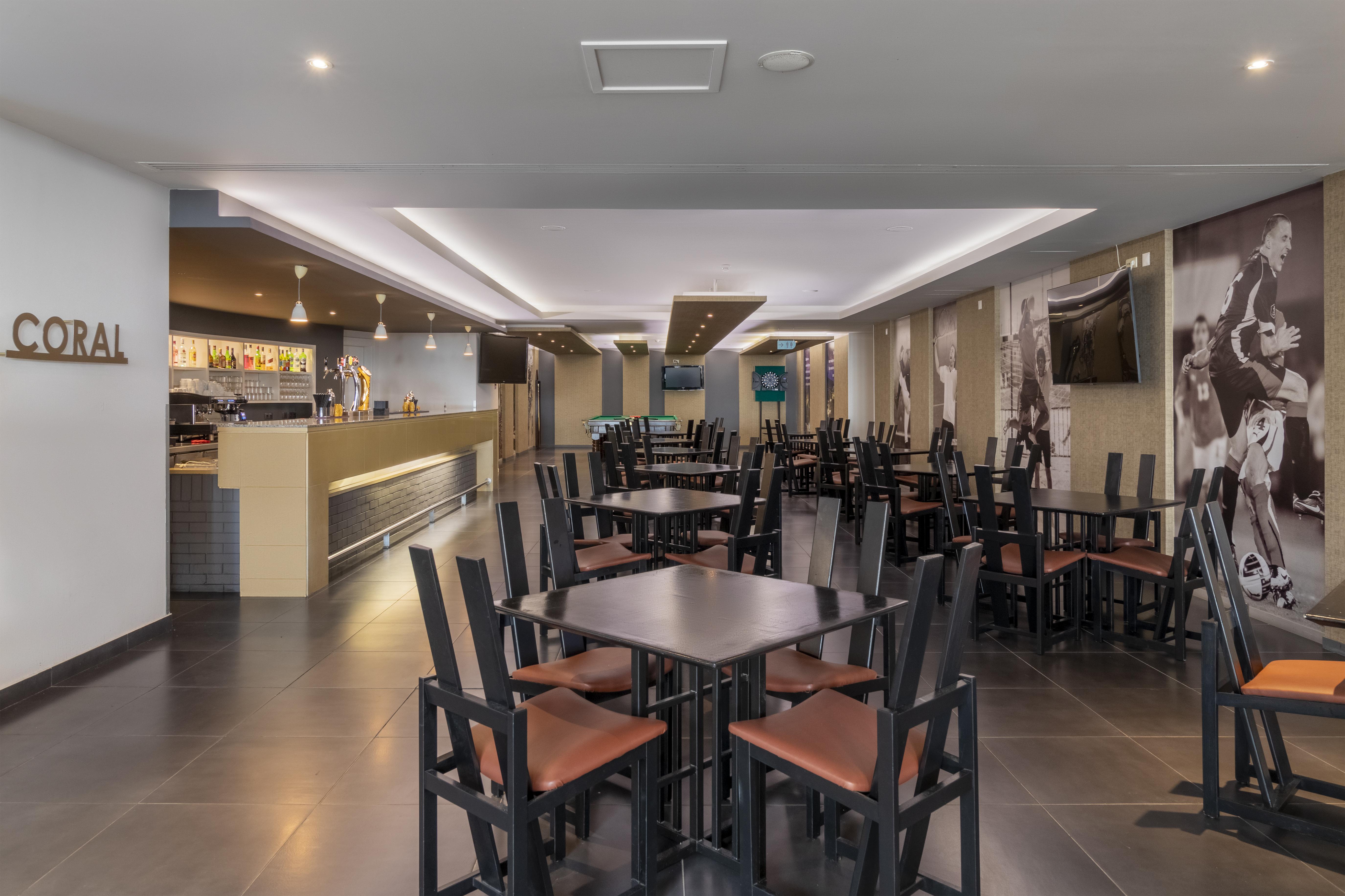 Enotel Lido - All Inclusive Funchal  Exterior foto The restaurant at the airport